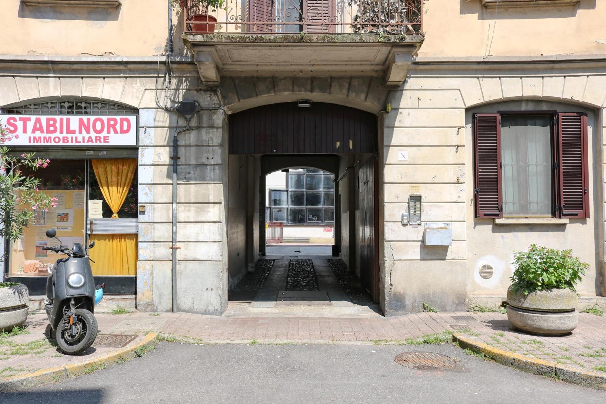 Along The Canal Smart Flat Naviglio - 4 People Corsico Ngoại thất bức ảnh