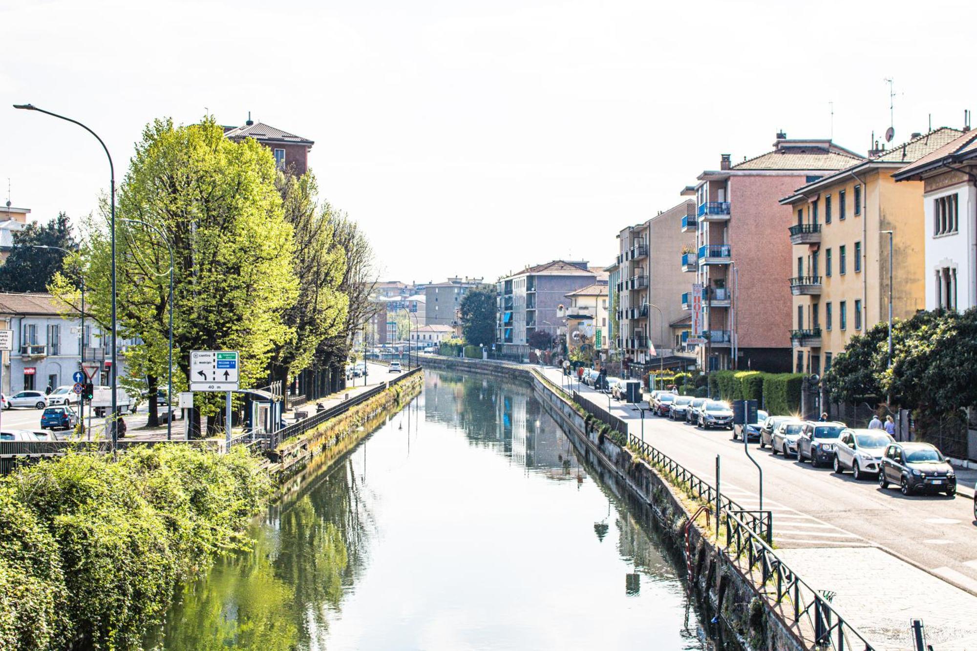 Along The Canal Smart Flat Naviglio - 4 People Corsico Ngoại thất bức ảnh