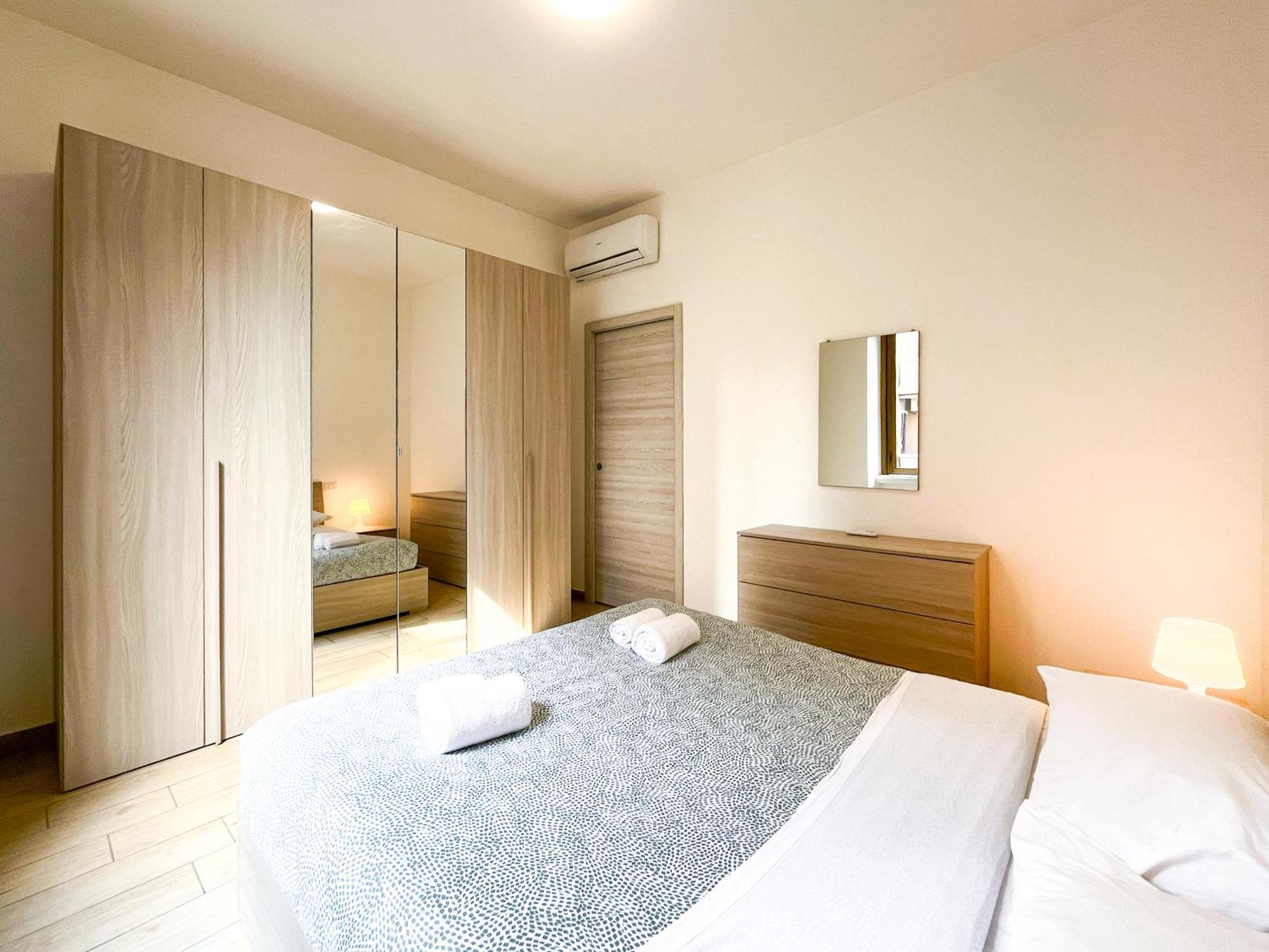 Along The Canal Smart Flat Naviglio - 4 People Corsico Ngoại thất bức ảnh