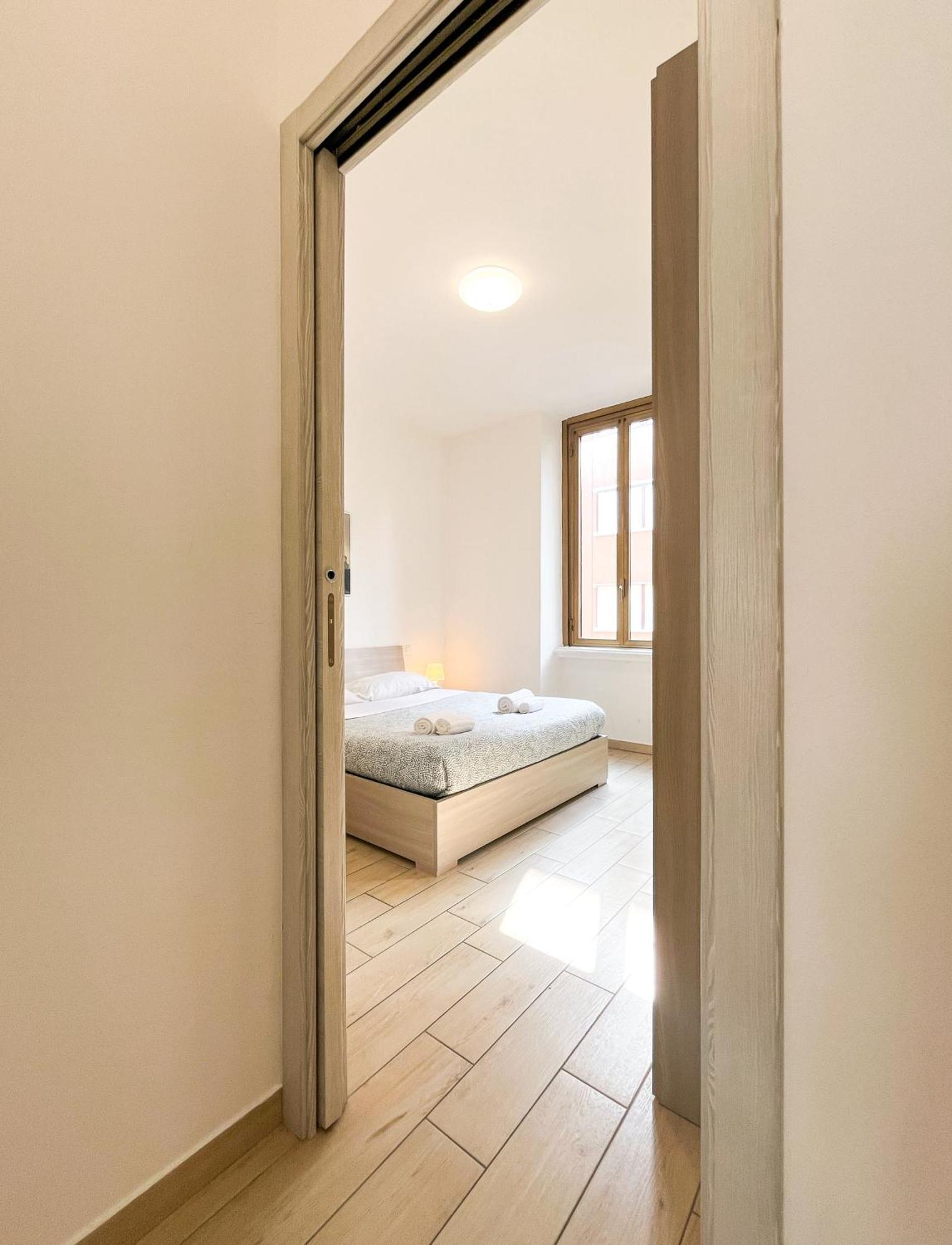 Along The Canal Smart Flat Naviglio - 4 People Corsico Ngoại thất bức ảnh